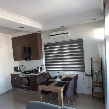 Apartament Oytam *