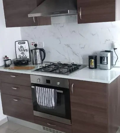 Oytam Apartment